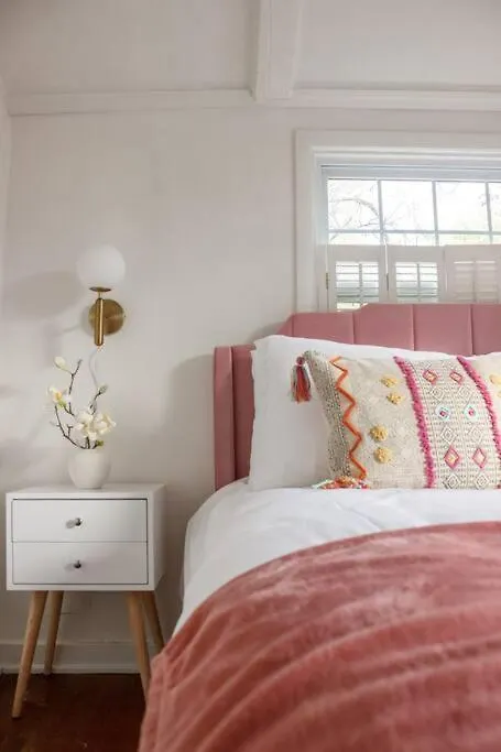 Villa Brand New, Renovated Urban Oasis With Plenty Of Parking Pittsburgh 0*,  USA