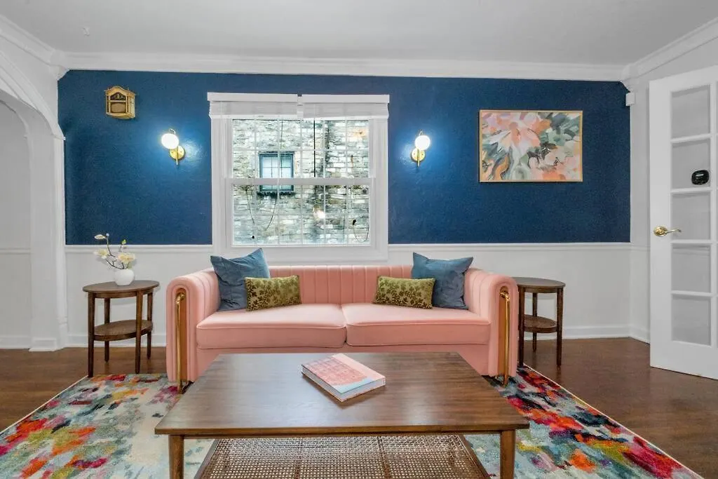 Villa Brand New, Renovated Urban Oasis With Plenty Of Parking Pittsburgh Ferienhaus