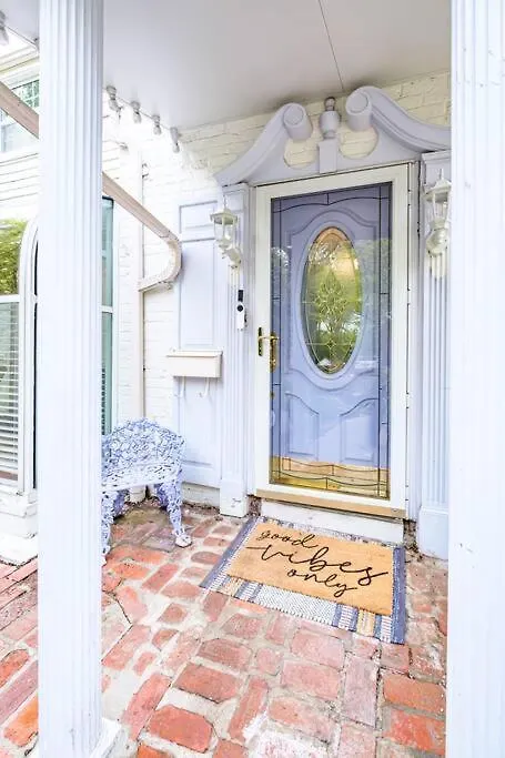 Villa Brand New, Renovated Urban Oasis With Plenty Of Parking Pittsburgh Ferienhaus