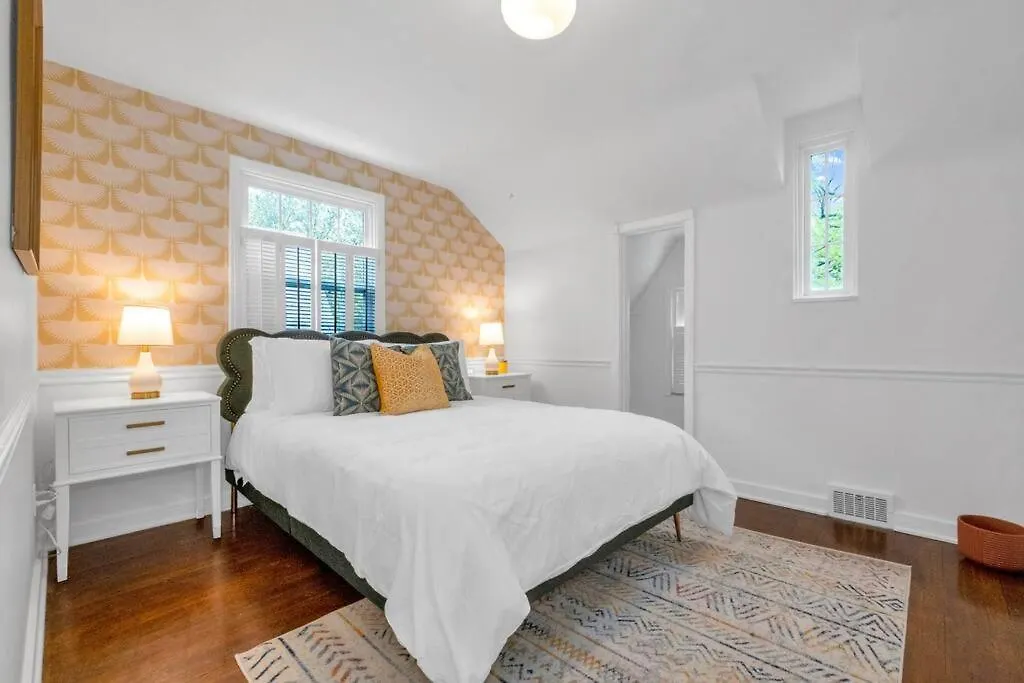 Villa Brand New, Renovated Urban Oasis With Plenty Of Parking Pittsburgh 0*,