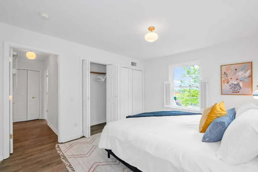Villa Brand New, Renovated Urban Oasis With Plenty Of Parking Pittsburgh USA