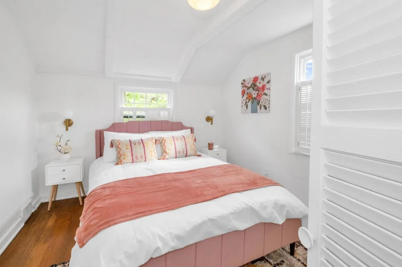 Ferienhaus Villa Brand New, Renovated Urban Oasis With Plenty Of Parking Pittsburgh USA